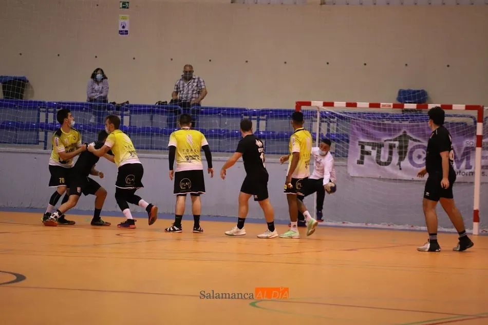 Un partido anterior del BM Salamanca