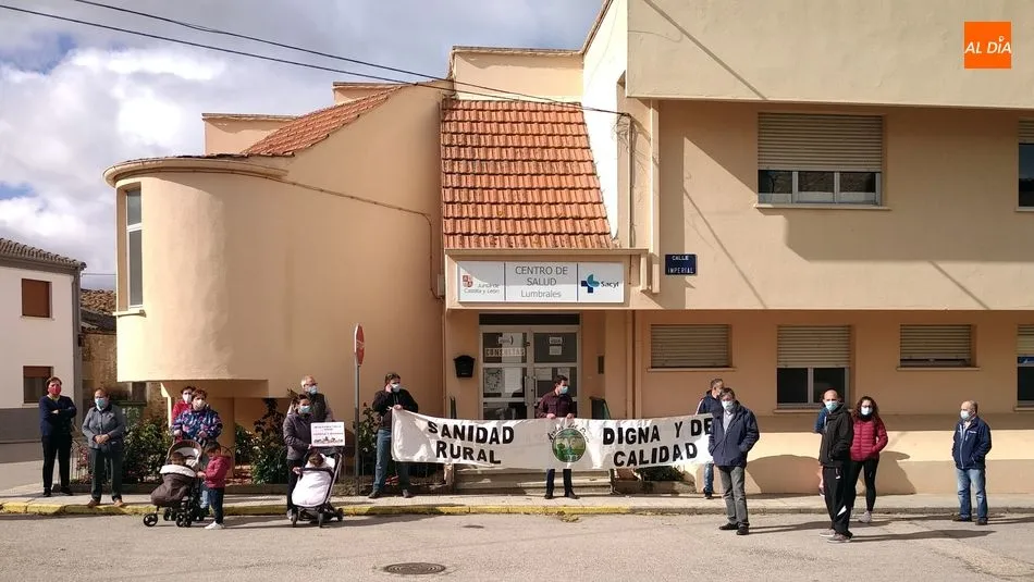 Concentración del 3 de octubre en Lumbrales / ESTER CORREDERA