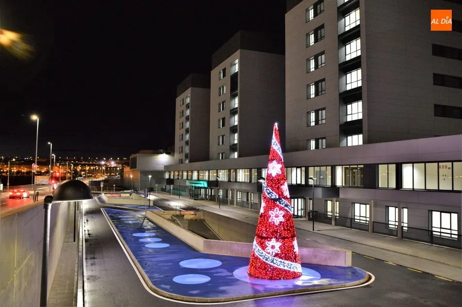 Zona de entrada principal del nuevo Hospital Universitario de Salamanca. Fotos: Ángel Merino