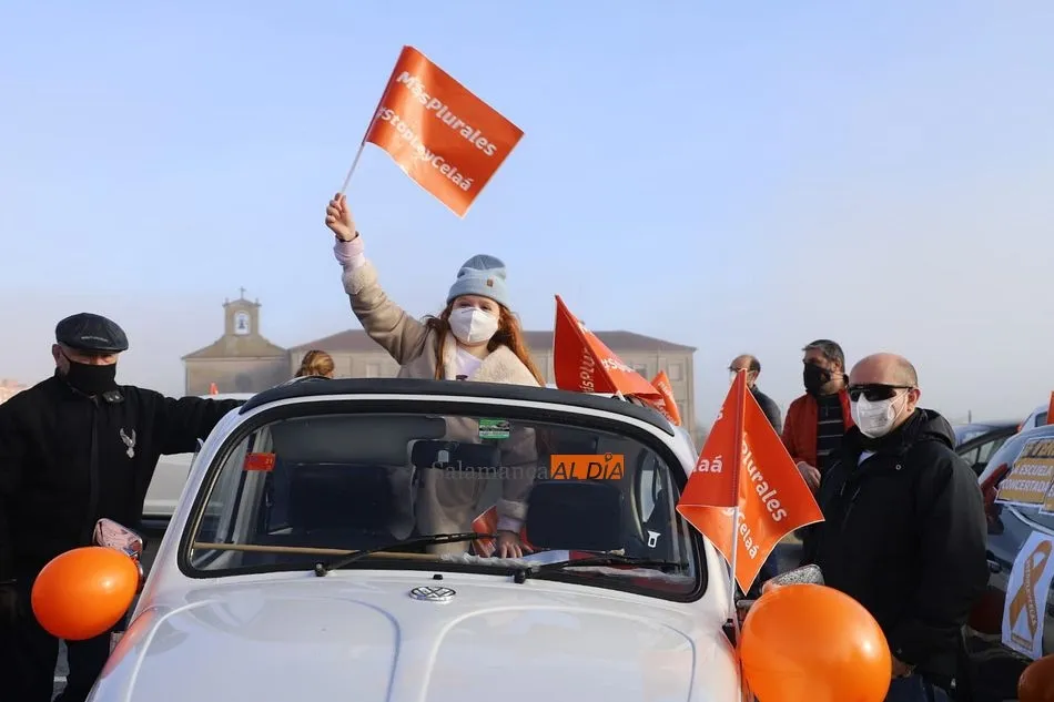 La caravana contra la Ley Celaá recorre las calles de Salamanca