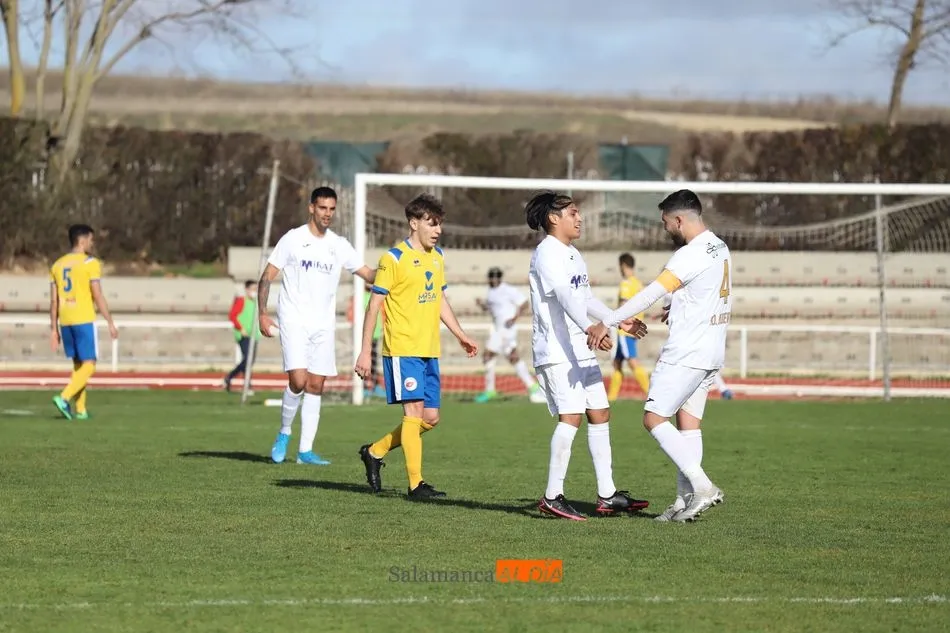 El CD Ribert se adjudica el derbi ante el Monterrey y consigue su primera victoria en liga (2-0)