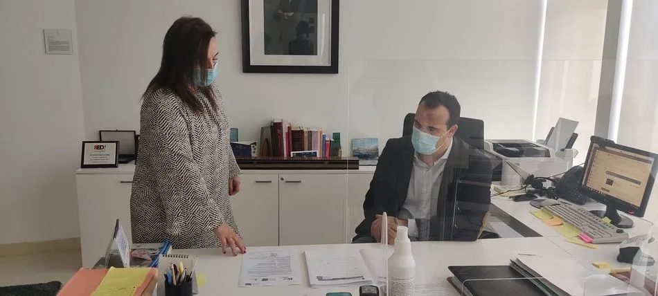 David Mingo, alcalde de Santa Marta, junto a la concejal Mari Cruz Gacho