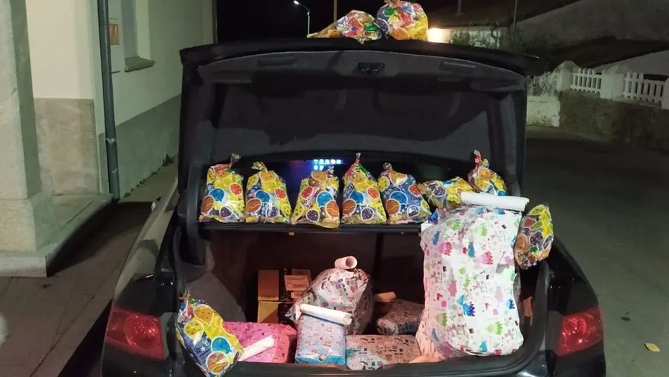 Los Reyes Magos contaron con la colaboración de la Concejalía de Juventud del Ayuntamiento de Valderrodrigo