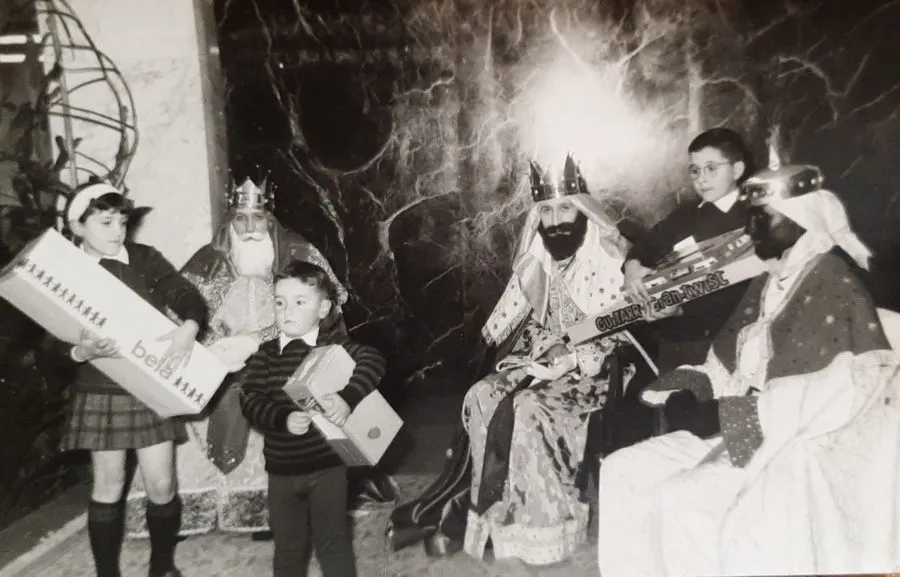 Aquella estrella cuyo fulgor recibo...