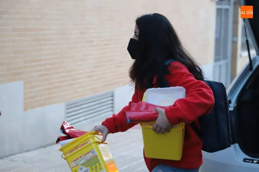 Sanitaria de uno de los equipos de vacunación de coronavirus en Salamanca. Foto de archivo