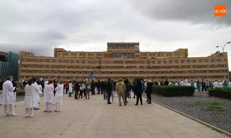 Declarado un brote de coronavirus en el Hospital Clínico