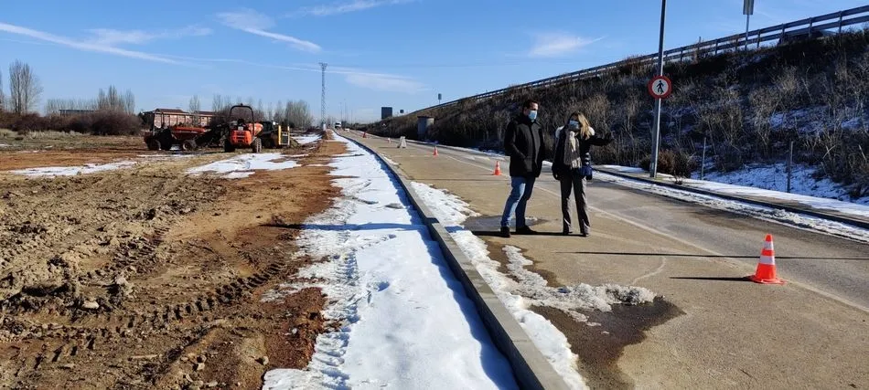 Santa Marta inicia la instalación del alumbrado en el Camino del Canal 
