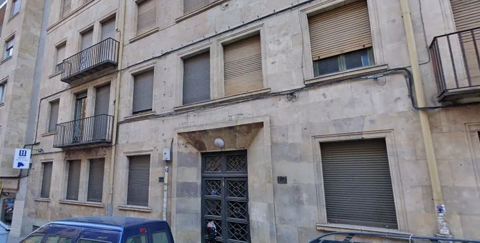 Edificio en el que se ubicarán las viviendas turísticas y para el que se ha solicitado licencia ambiental