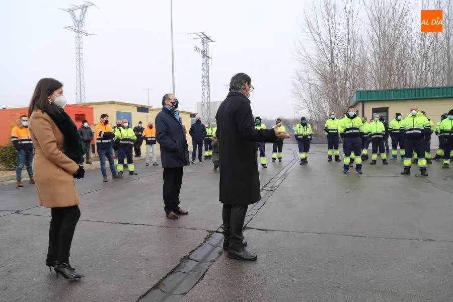 Visita del alcalde al parque de maquinaria del servicio municipal de limpieza