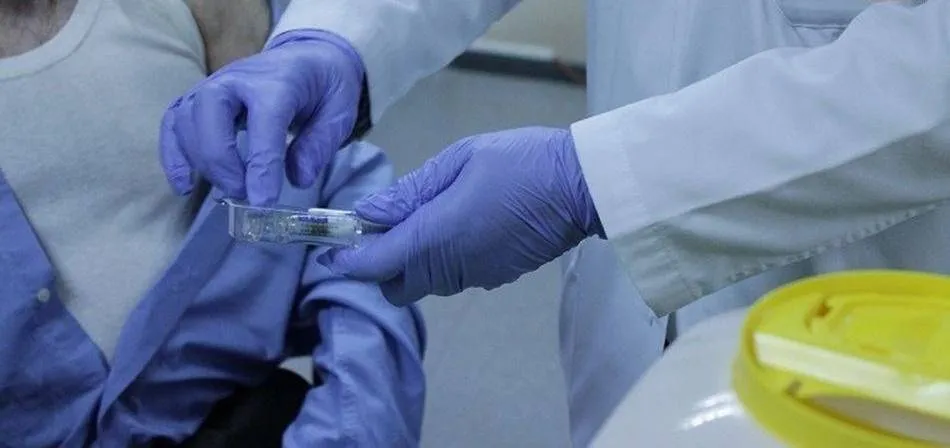 Los nefrólogos demandan la vacunación prioritaria de los pacientes con enfermedad renal...