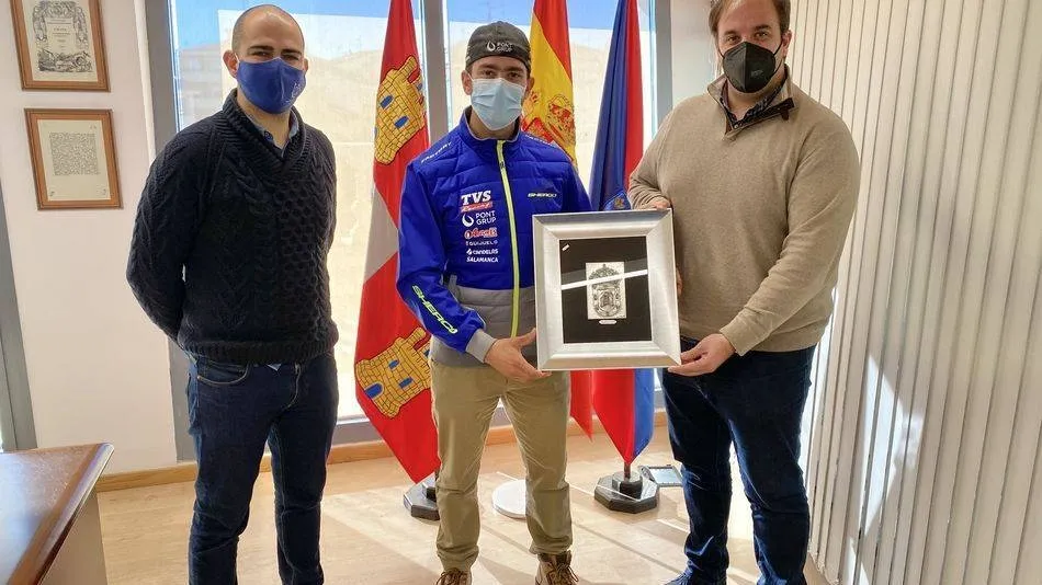 Recepción a Lorenzo Santolino en el Ayuntamiento de Guijuelo