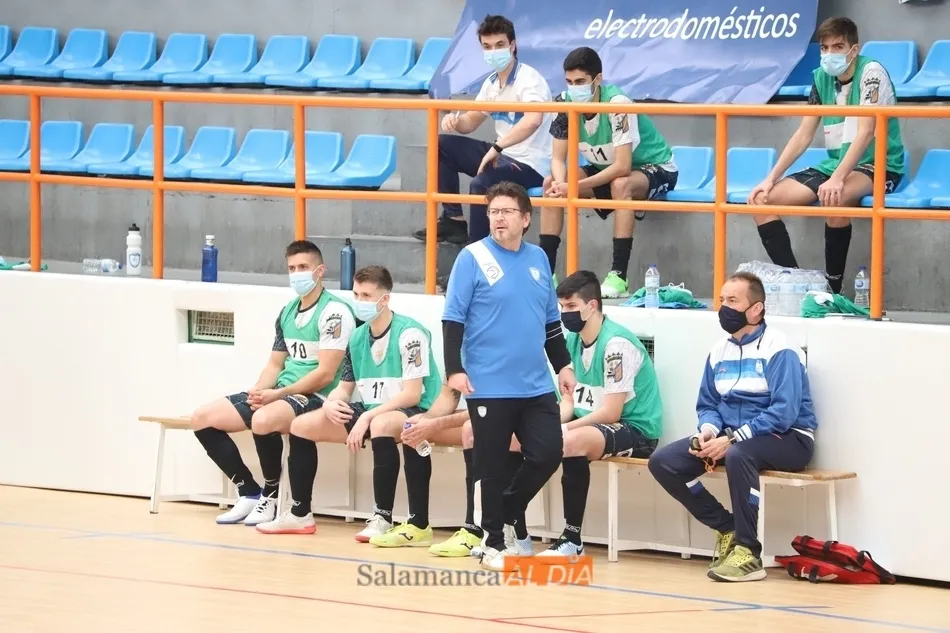 Tomás de Dios, en el banquillo