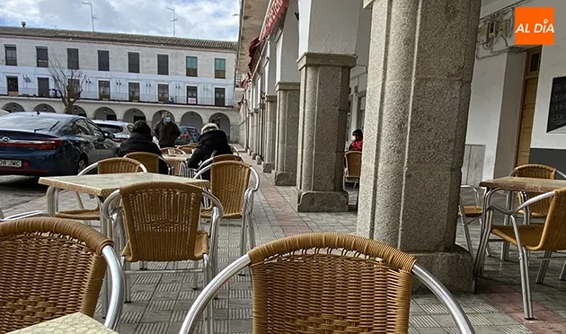 El Ayuntamiento estudia dejan exenta de pago la tasa de terrazas durante estos primeros seis meses para los bares en Peñaranda