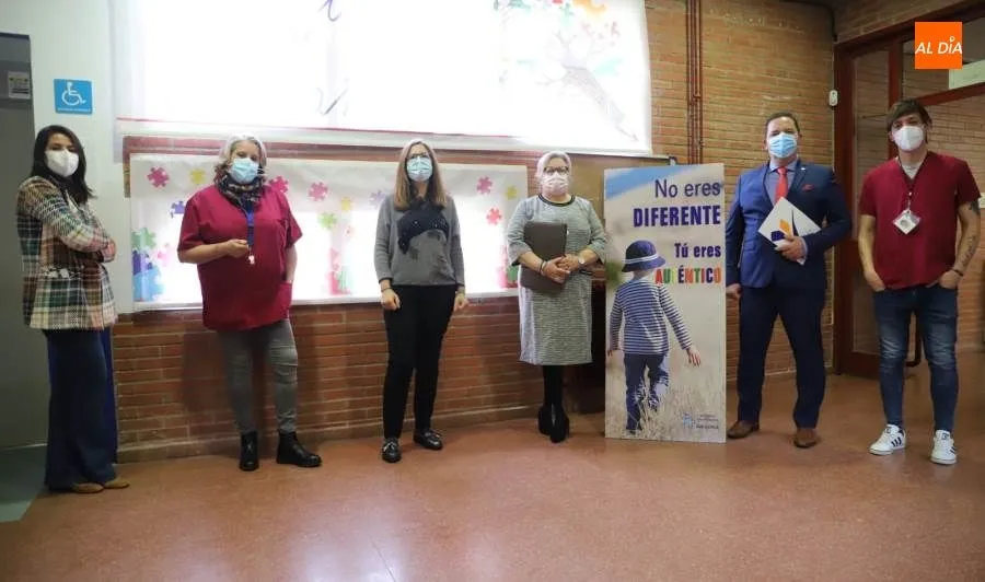 Integrantes de Ariadna y del Colegio Oficial de Psicología de Castilla y León que han firmado este convenio. Foto de Lydia González