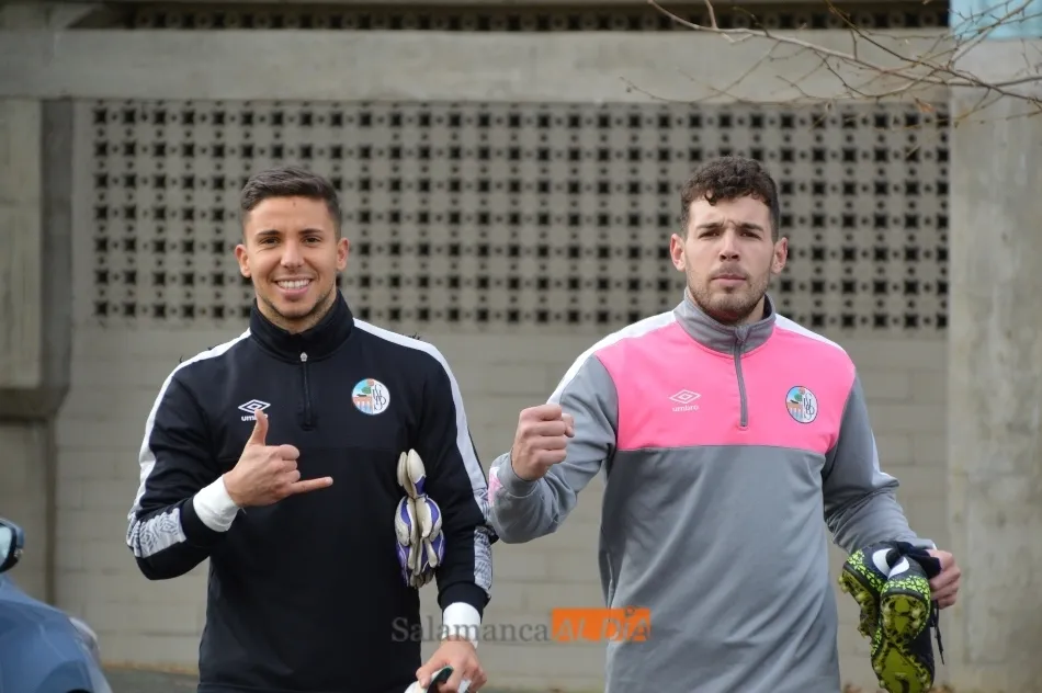 Dani Barbero y Uxío da Pena llegan a la sesión del jueves en Las Pistas / Carlos Cuervo