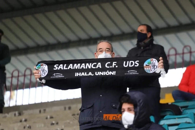 Un aficionado del Salamanca UDS / Lydia González