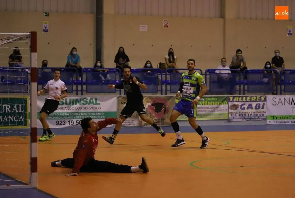 Un partido anterior del BM Salamanca