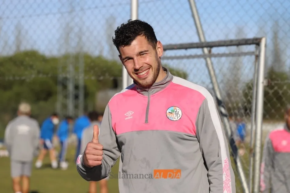 Uxío, a la entrada del Anexo