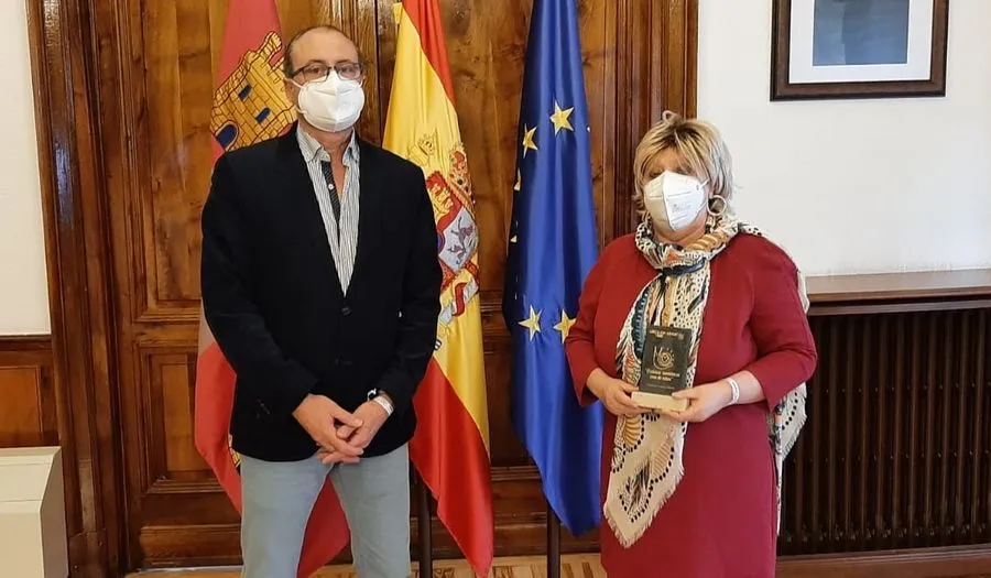  Miguel Ángel Vicente Criado, presidente de Pyfano, junto a Encarnación Pérez, subdelegada del Gobierno