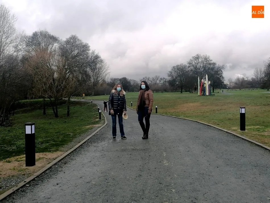Las nuevas balizas de iluminación comienzan a instalarse en la Isla del Soto