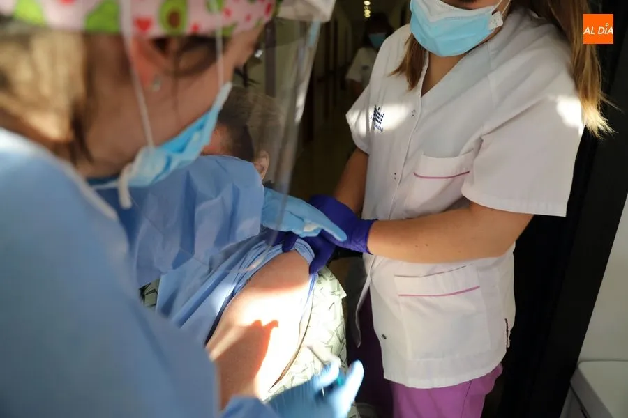 La vacunación frente al covid es una prioridad para la Junta, que pide más dosis