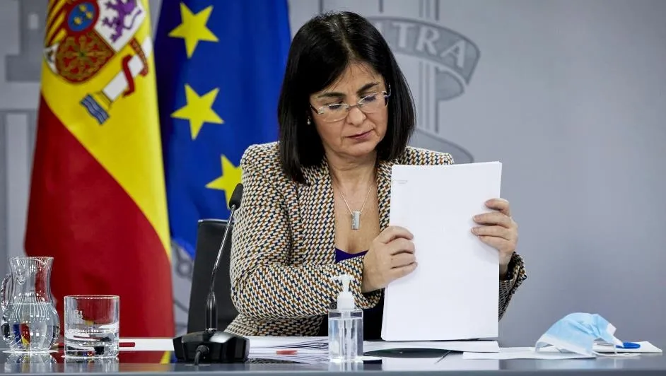 El Ministerio de Sanidad mantiene su objetivo de vacunar al 70% de la población antes de finales...