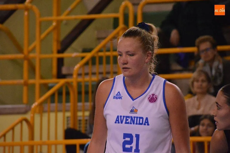 Emese Hof, positivo en COVID-19