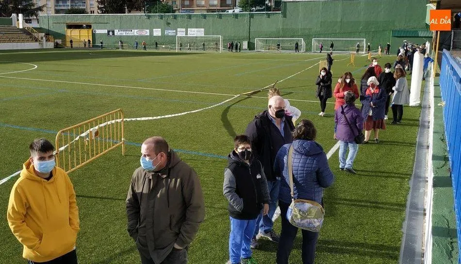 Ciudadanos de Béjar en el cribado masivo de la ciudad - Archivo