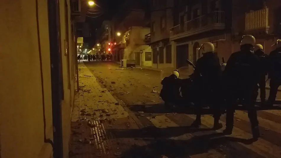 Distubrios en Linares en la tarde de este sábado. - POLICÍA NACIONAL