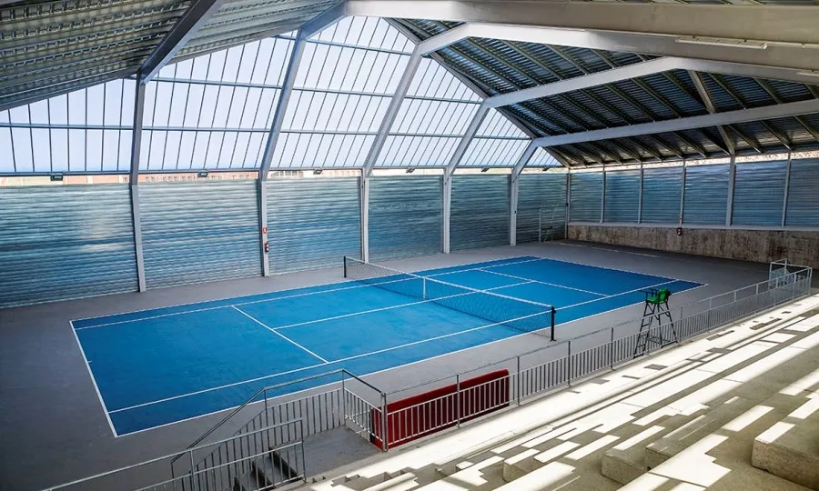 La pista de tenis de Carbajosa, ubicada en la calle Villares (como parte del Complejo Deportivo Exterior)