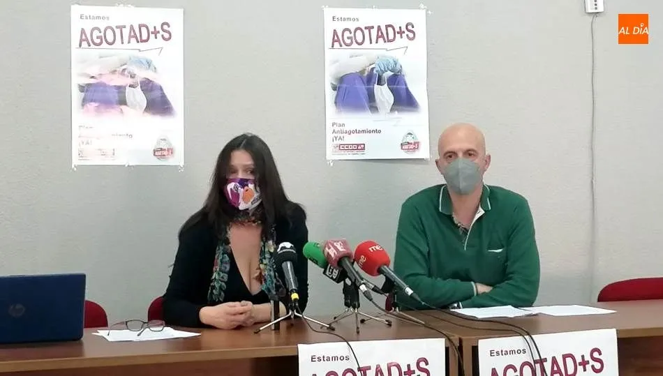 Verónica Domínguez Hevia, secretaria de Salud laboral de FSS-CCOO, y Feliciano Hernández Hernández, delegado Salud Laboral de FSS-CCOO en Área de Salud de Salamanca