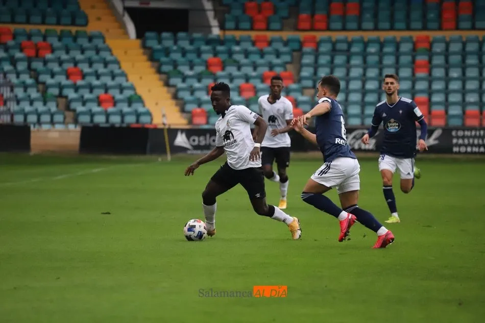 Ernest, ante el filial del Celta, en el Helmántico