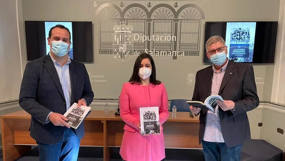 Presentación de este libro con el diputado de Cultura, David Mingo, la autora, Virginia Sánchez, y el director del IDES, Juan Francisco Blanco