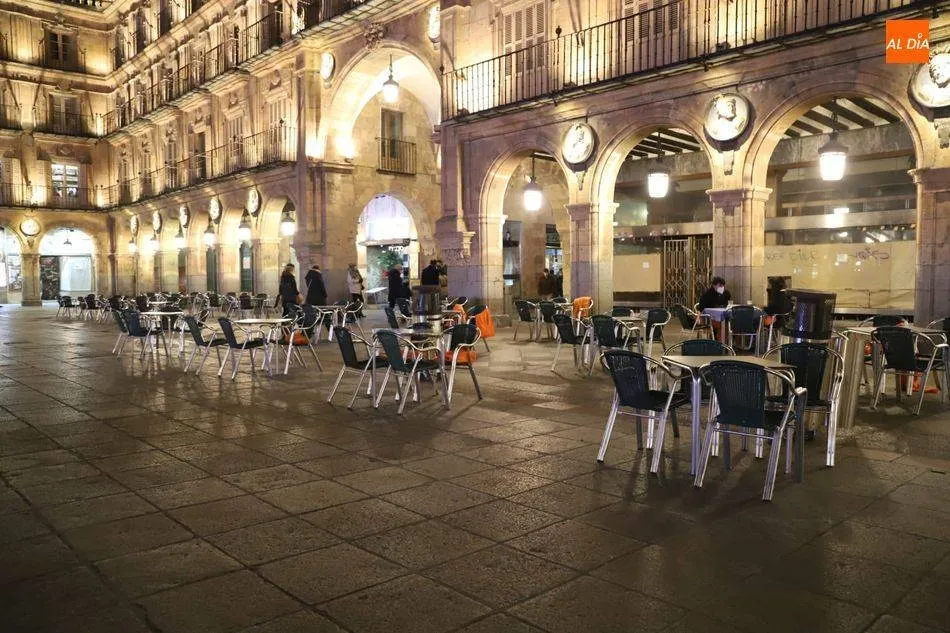 Hosteleros salmantinos consideran prematuro decir que se mantendrá el cierre perimetral en...