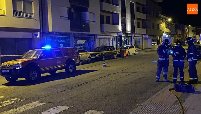 Bomberos y Policía Local se movilizan ante un escape de gas en la calle Nuestra Señora