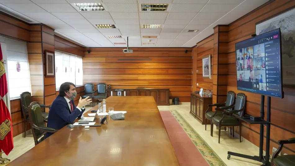 Juan Carlos Suárez-Quiñones durante la reunión telemática con sus homologos de otras comunidades y OPAs /  JCyL