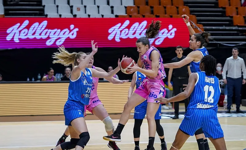 Una acción del partido de cuartos / FEB