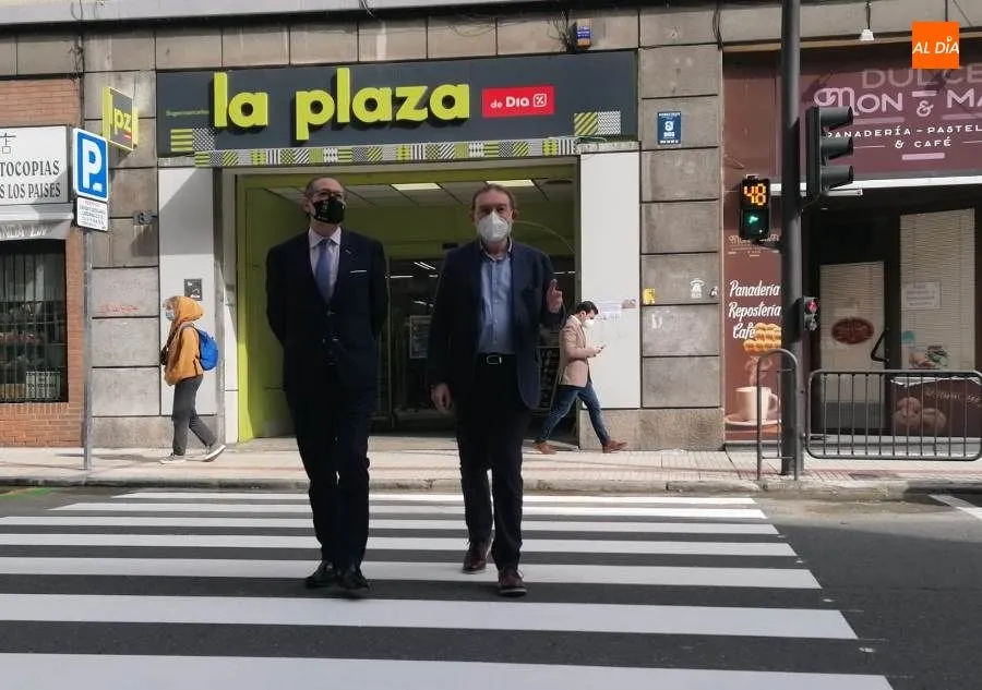 El concejal de Tráfico, Fernando Carabias, ha visitado hoy estas obras en la avenida de Italia