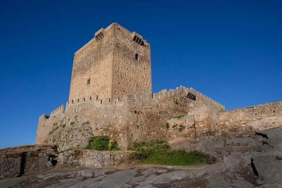El castillo de Puente de Congosto, un BIC con mucha historia
