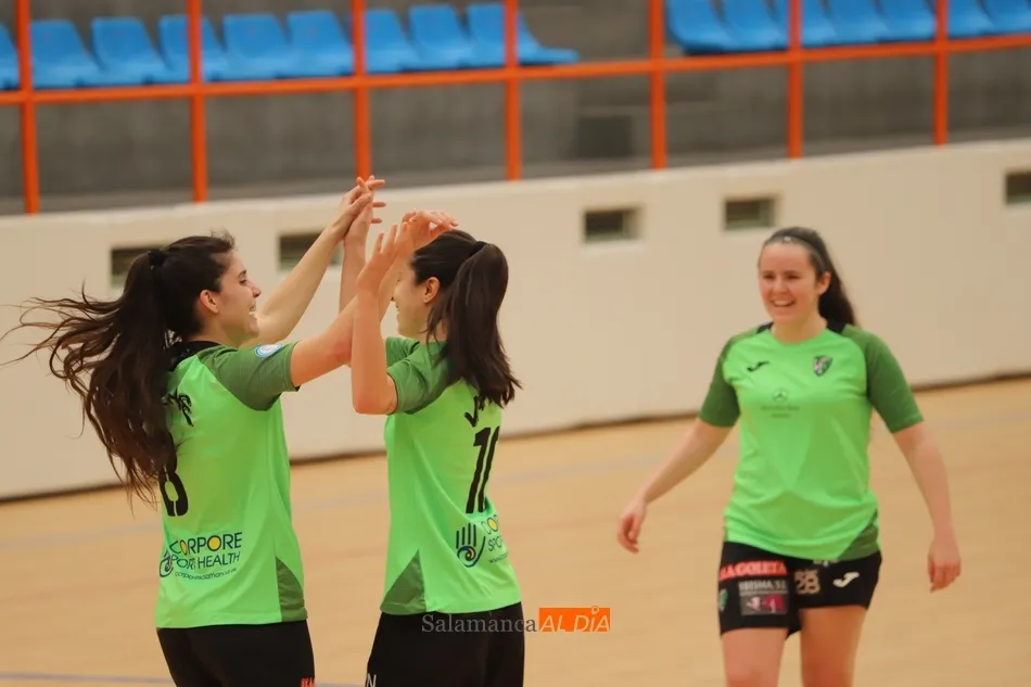 El Intersala celebra uno de sus dos goles / Lydia González