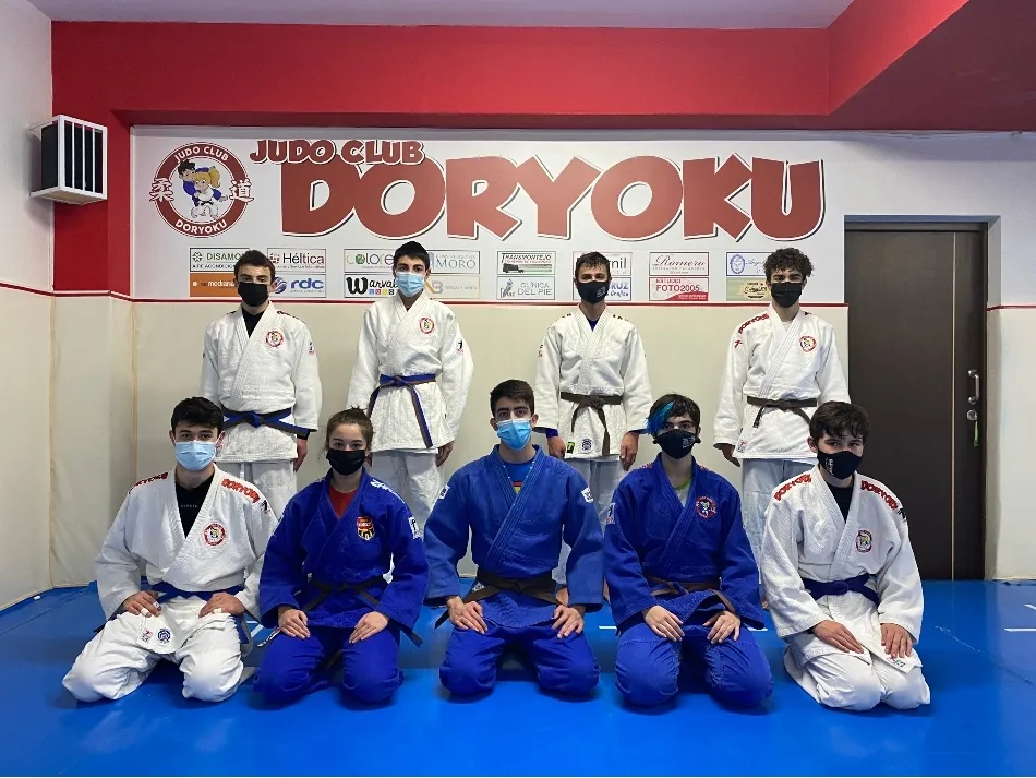 Varios competidores del Doryoku