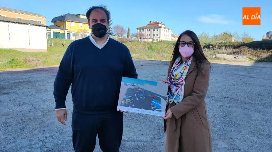 Todo listo para la nueva zona verde y aparcamiento junto a la antigua estación de tren