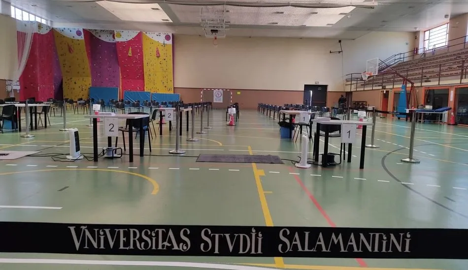 Unos 2.000 estudiantes de las titulaciones sanitarias en prácticas recibirán la vacuna contra la...