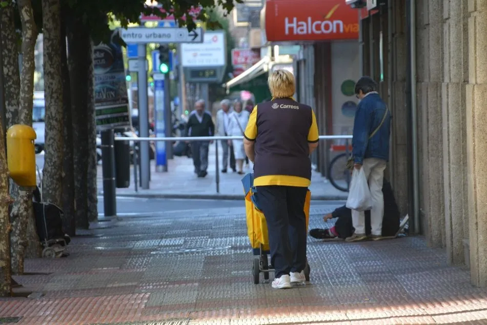 Los empleados de Correos en Salamanca protestan por el total abandono por parte de la empresa
