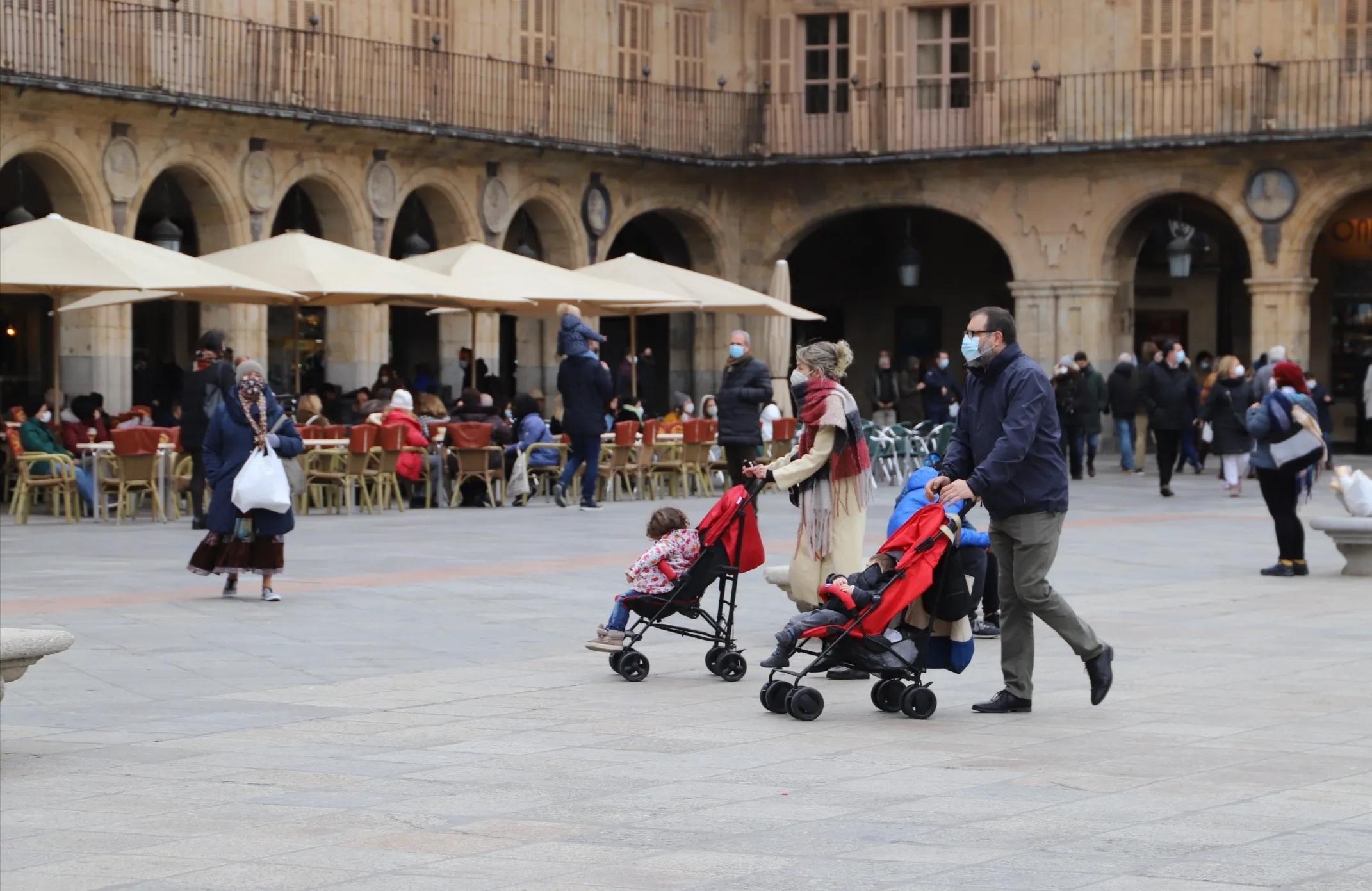 Castilla y León mantiene el cierre perimetral de la comunidad, pero permite los desplazamientos entre provincias