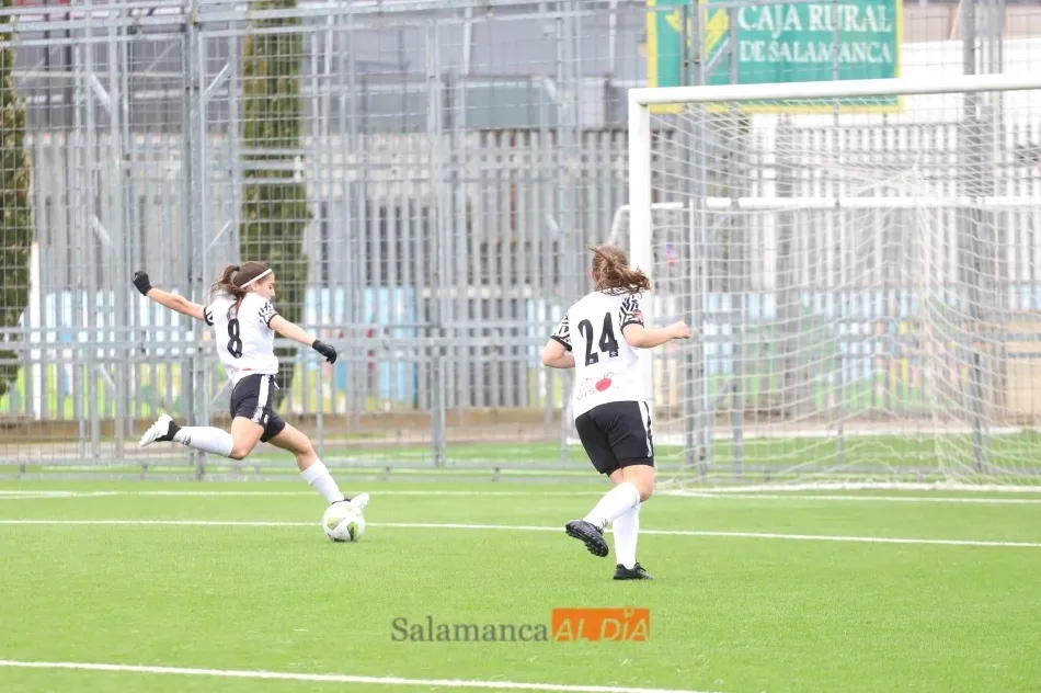 Lauris marca un gol a puerta vacía