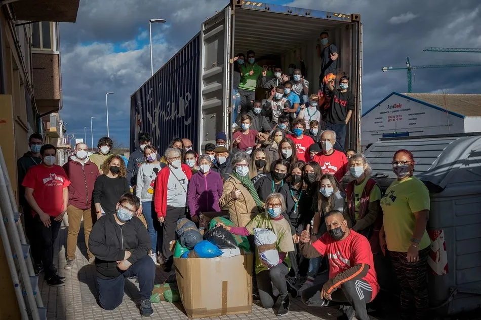 Un total de 20 toneladas -el mayor contenedor hasta la fecha- de ropa y libros, entre otros, con destino a la ciudad de Capiatá en Paraguay