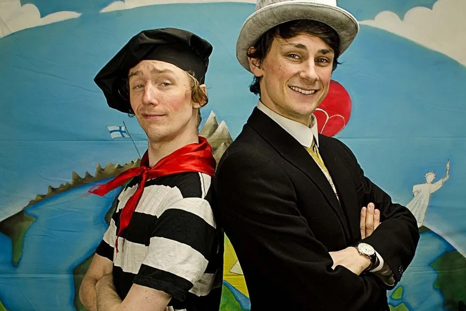 Obra ‘Around the world in 80 minutes’