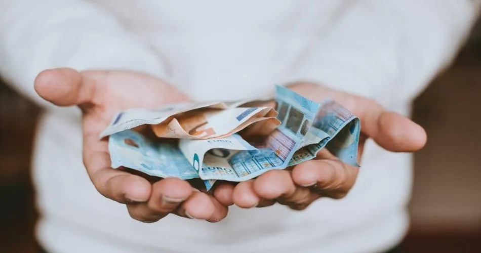 ¿Es legal guardar los ahorros en casa?