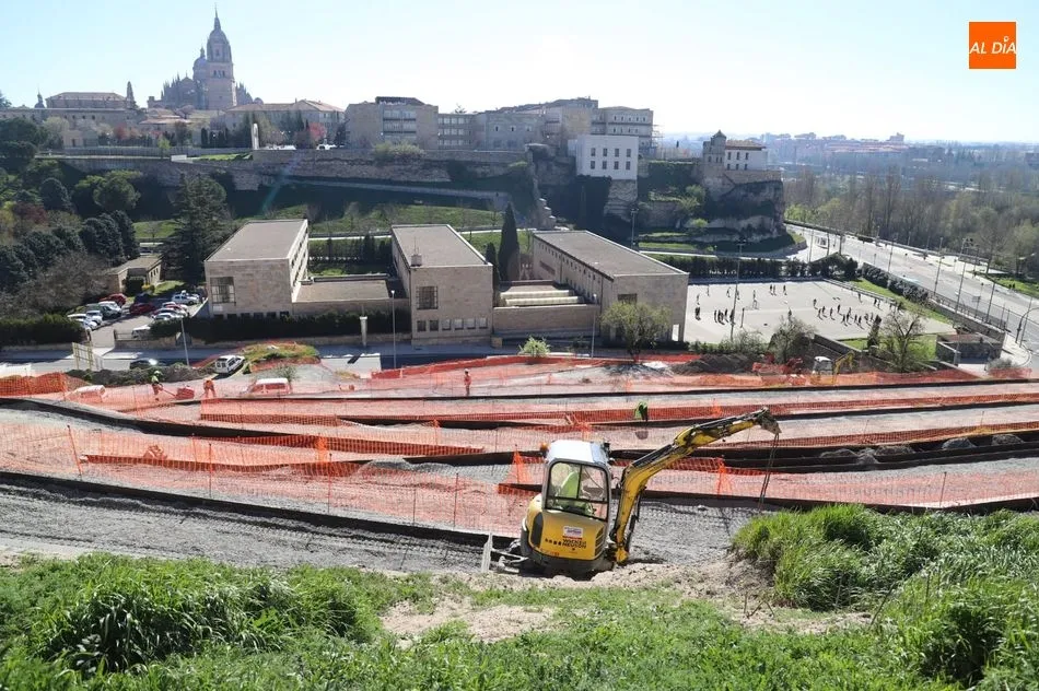 El alcalde ha destacado que los trabajos avanzan a buen ritmo, dentro de los plazos previstos, para su conclusión durante el otoño. Foto de Lydia González